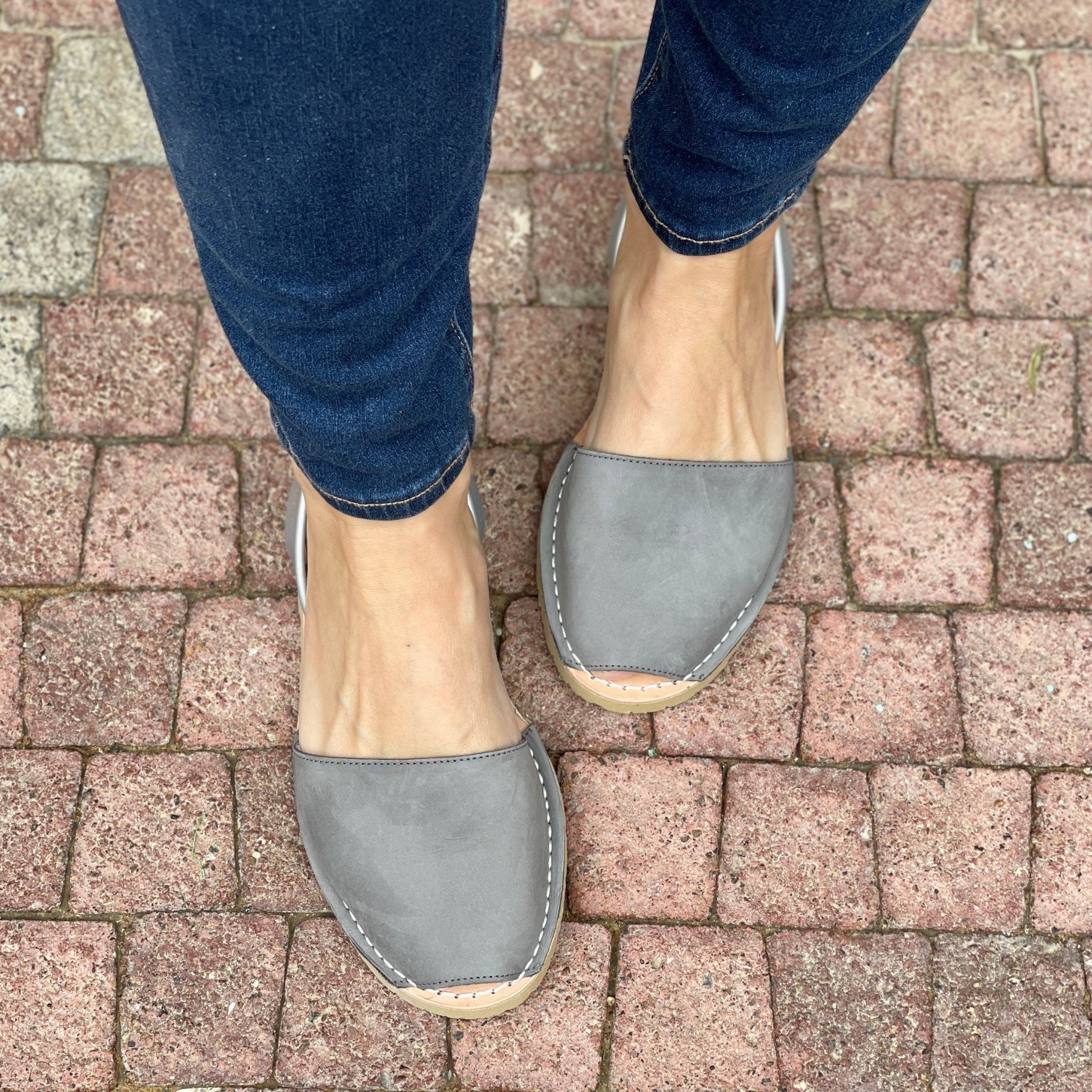 Classic Avarca in Ash Grey