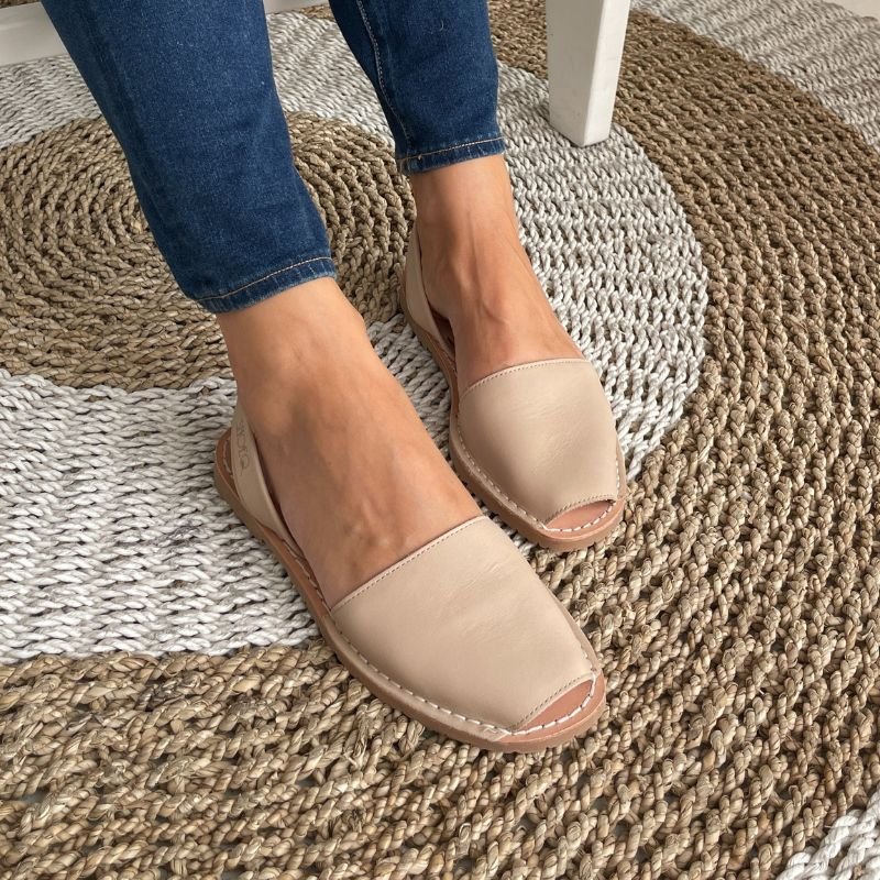 Classic Avarca in Latte