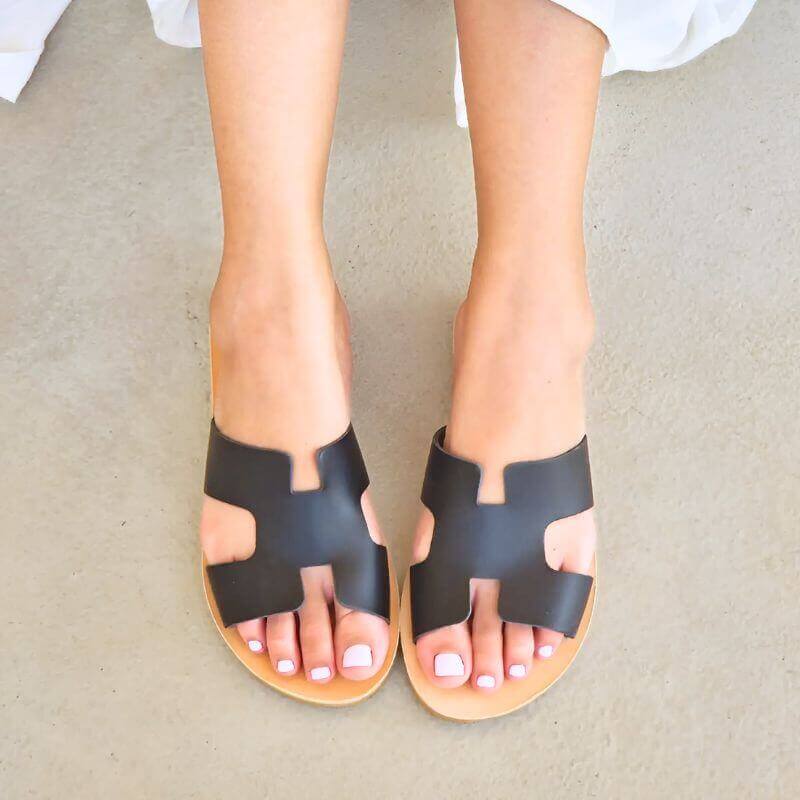 Hania Slide in Charcoal